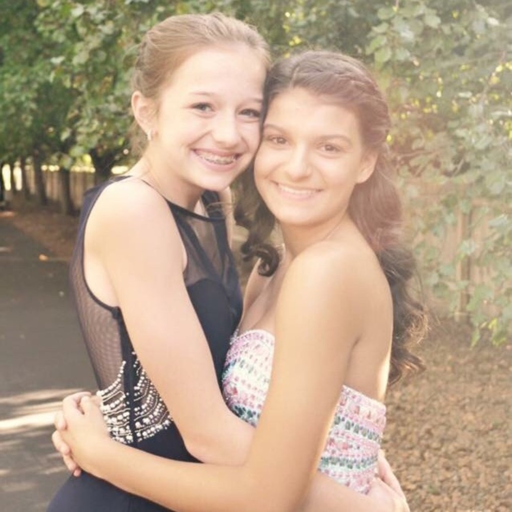 Homecoming / Prom Dress - Picture 4 of 5